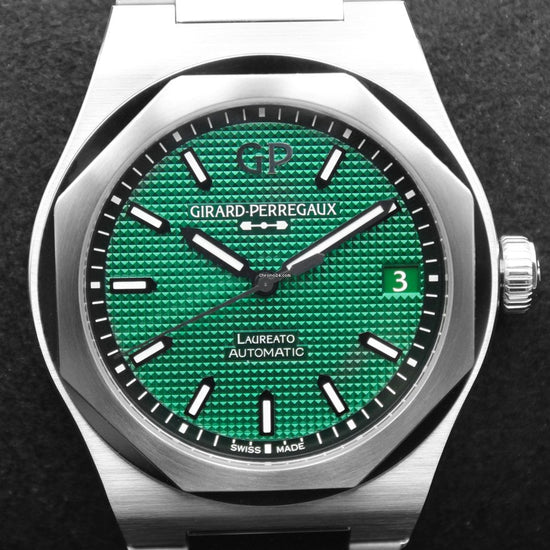 Girard Perragaux Laureato 81010-11-3153-1CM Steel 2023