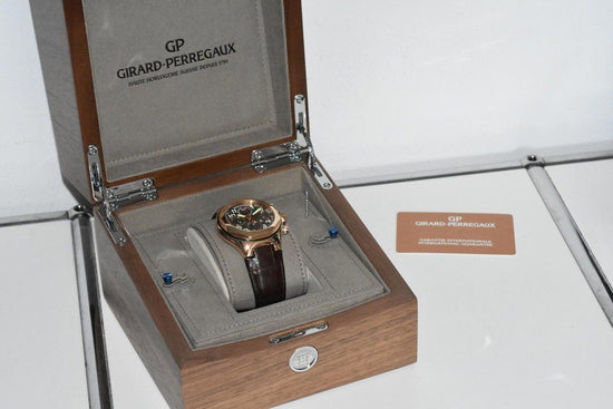 Girard Perragaux Laureato 80180 Rose gold