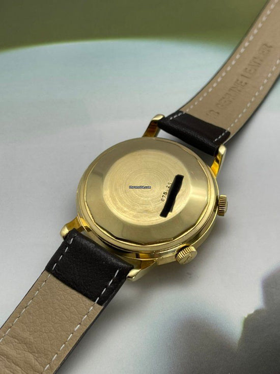 Jaeger LeCoultre Memovox 875.21 Yellow gold 1970