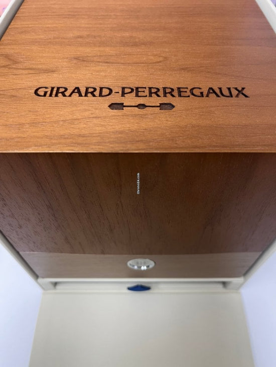 Girard Perragaux Laureato 81020-11-631-11A Steel 2022