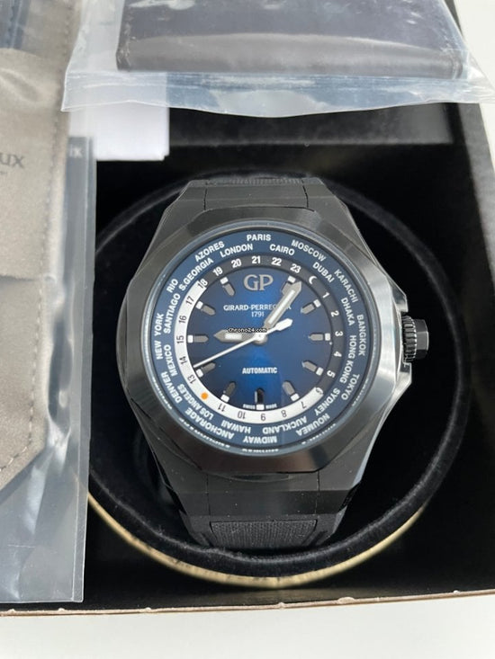 Girard Perragaux Laureato 81065-21-491-FH6A Titanium 2020