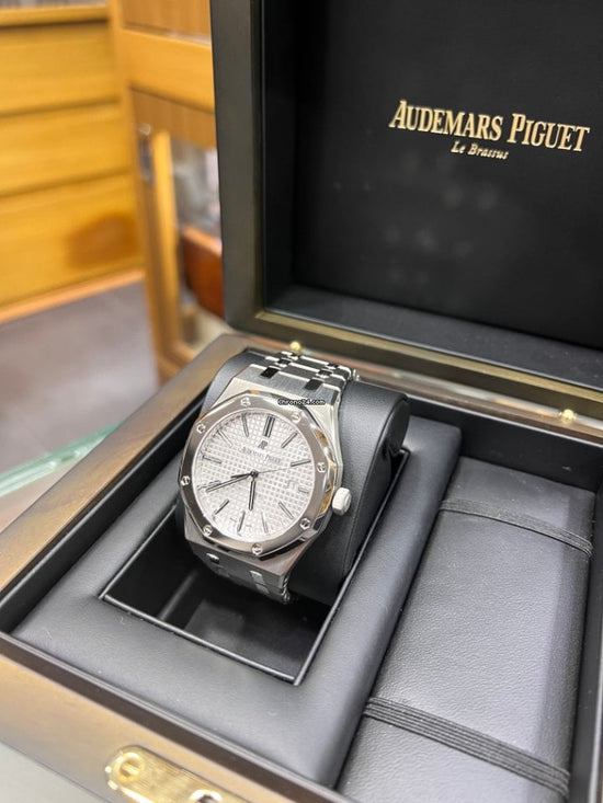 Audemars Piguet Royal Oak Selfwinding 15403IP.OO.1220IP.01 Titanium 2017