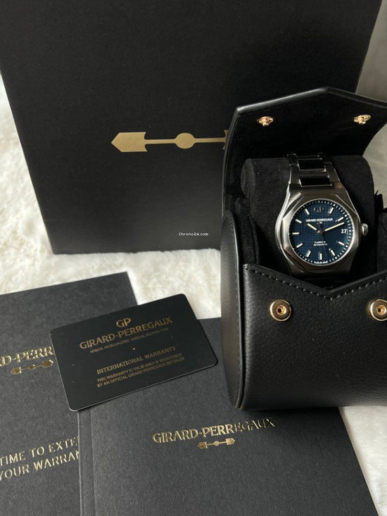 Girard Perragaux Laureato 81010-11-431-11A Steel 2022