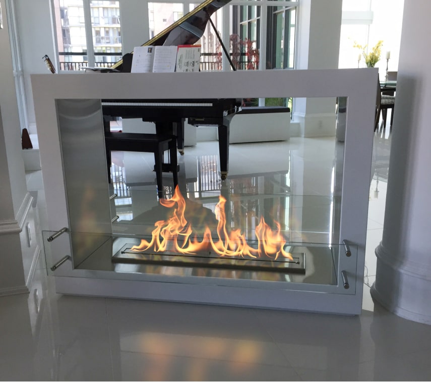 A free standing ethanol fireplace