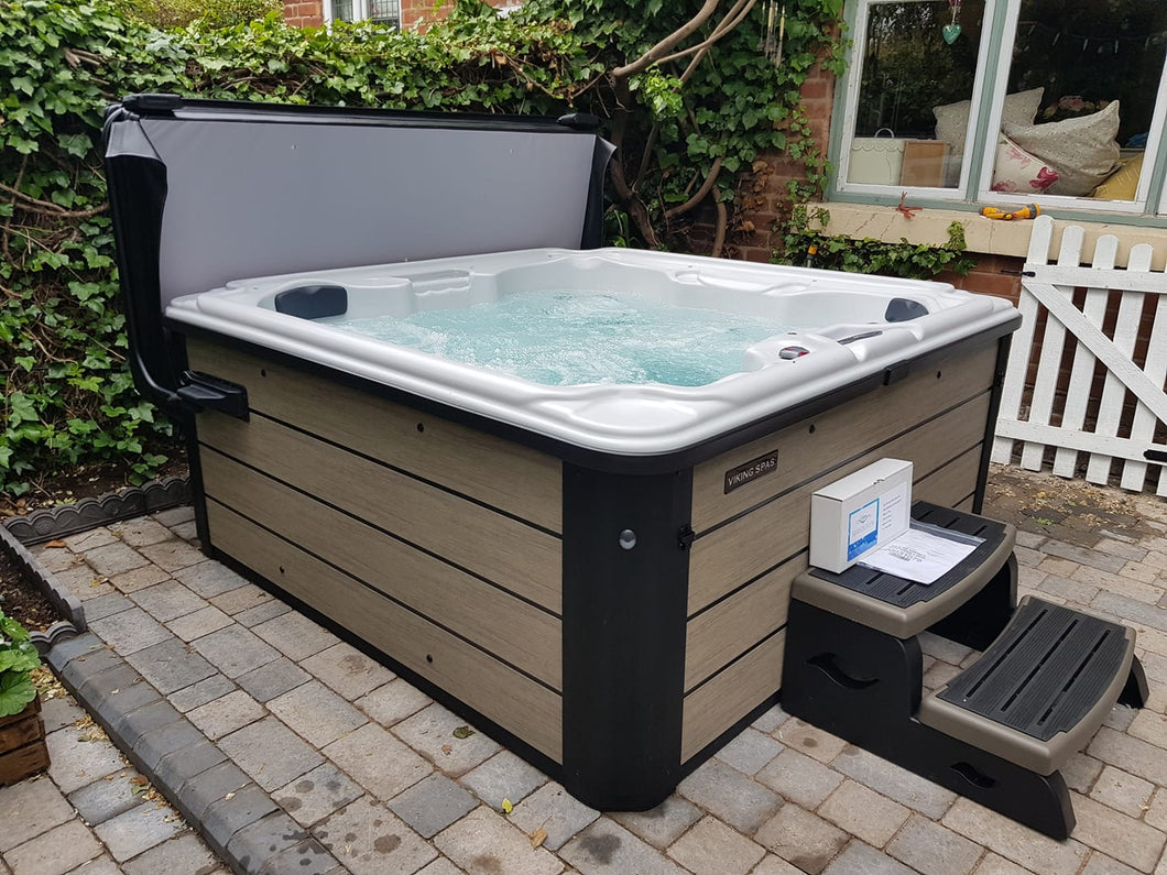 hot-tub-village-jacuzzi-suffolk