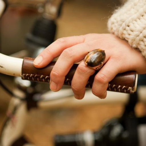 How to Install Bullwhip Braided Leather Bar Wraps on Bicycle Handlebars  (4 Plaits) on Vimeo