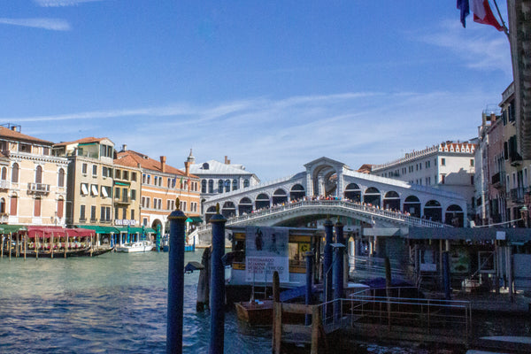 Rialto bridge crossing the Grand Canal in Venice