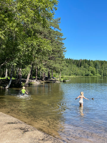 kids splashing at Sognsvann