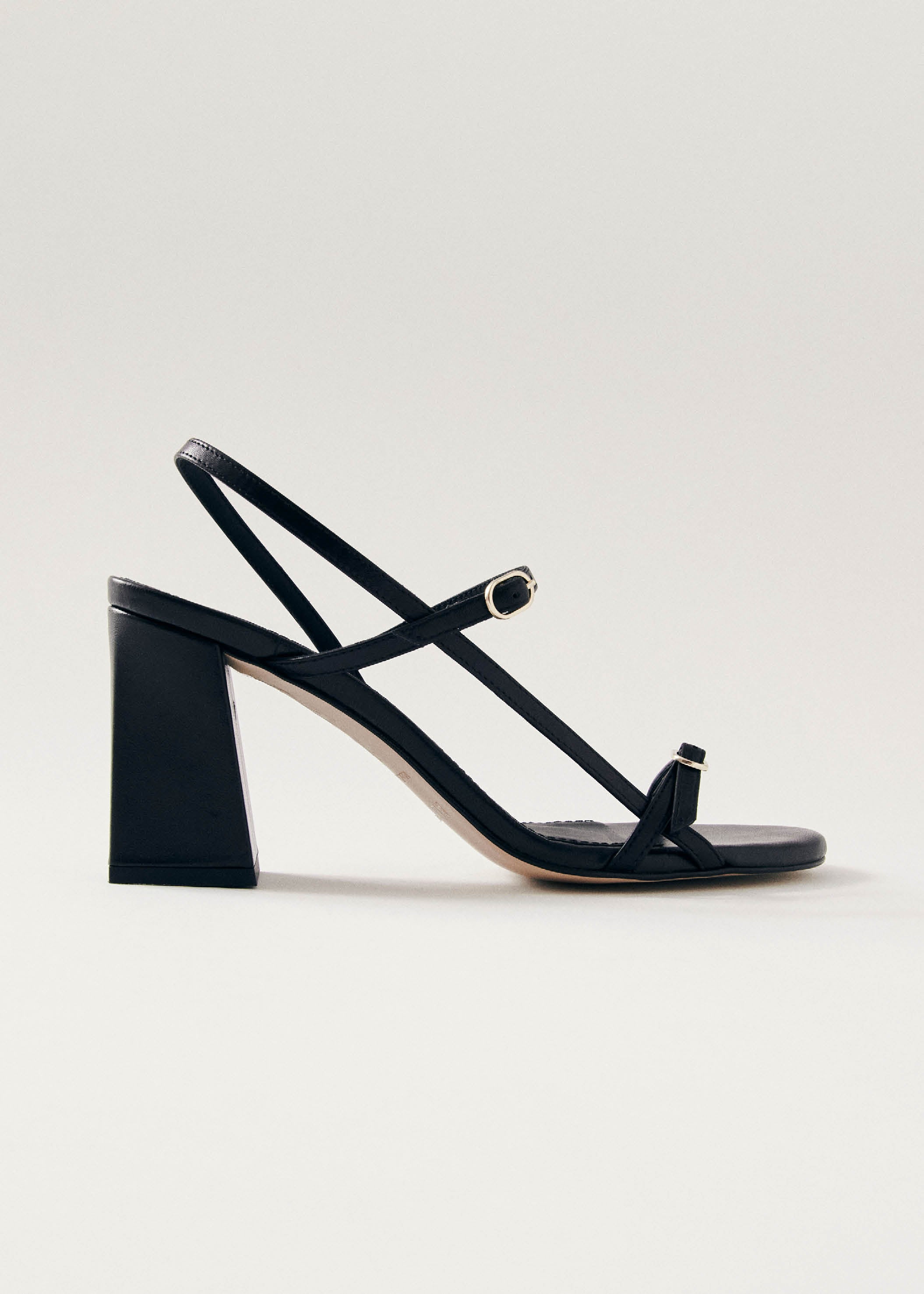 Elyn Black Leather Sandals