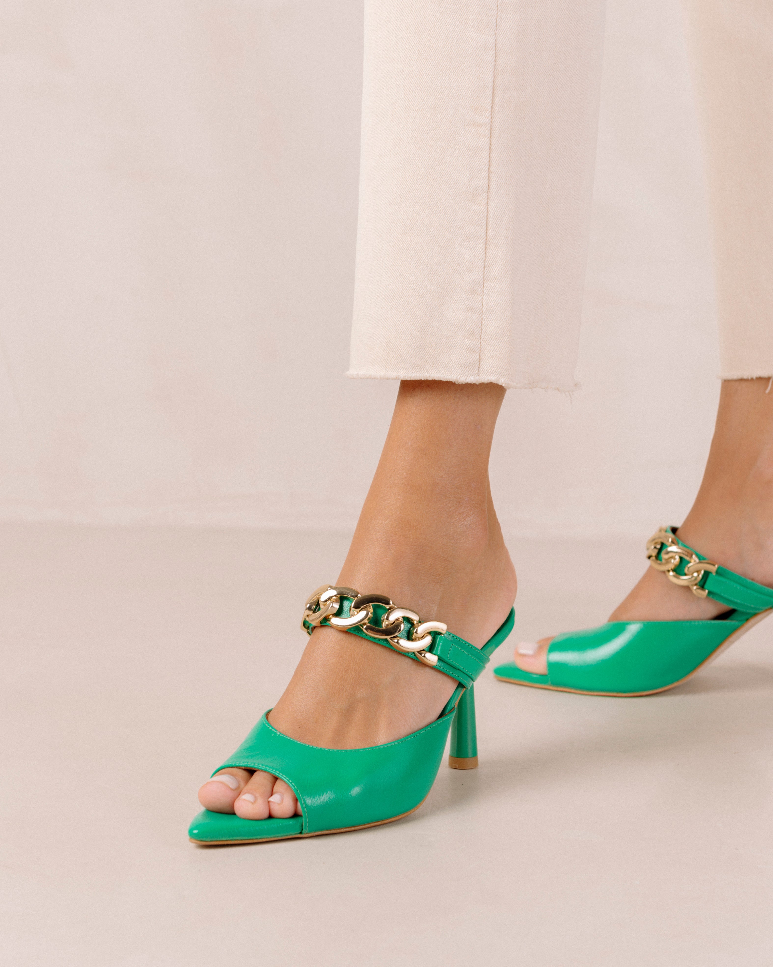 Daisy Shiny Green Leather Sandals