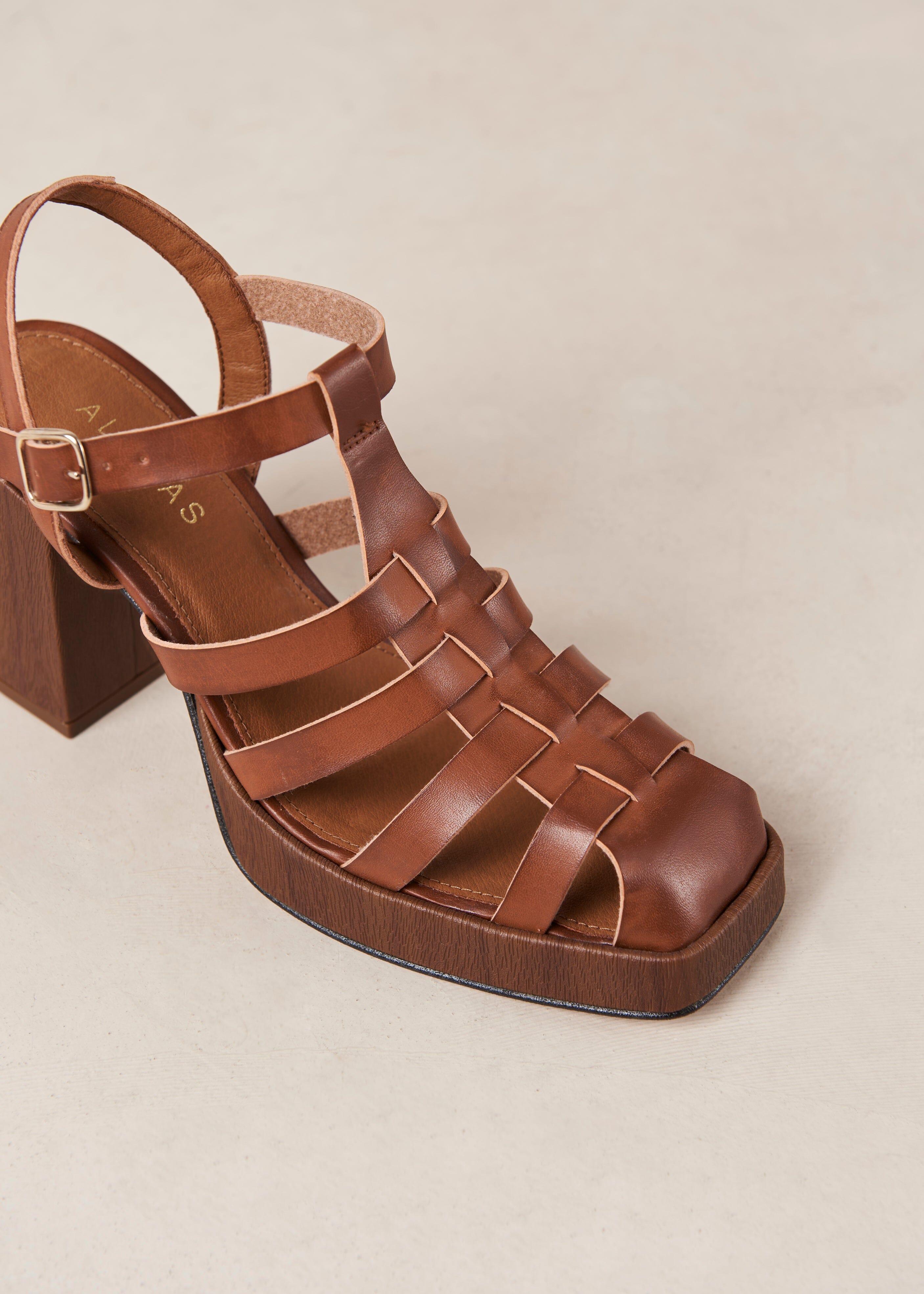 Rollers Caramel Sandals