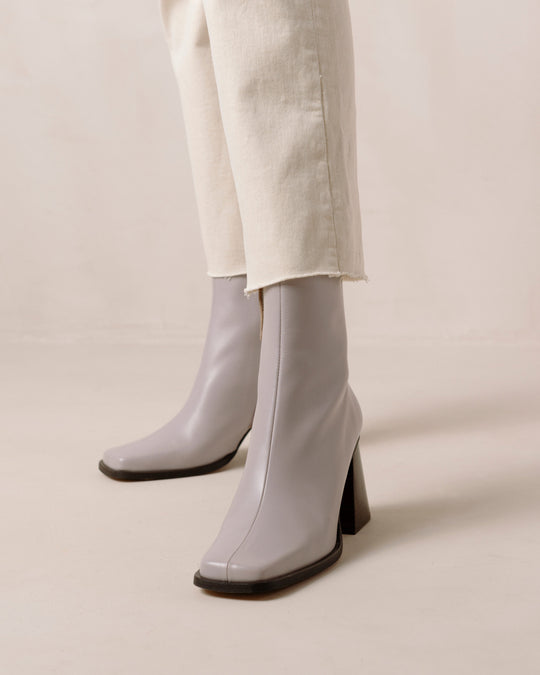 South Corn - Black and Beige Vegan Leather Boots