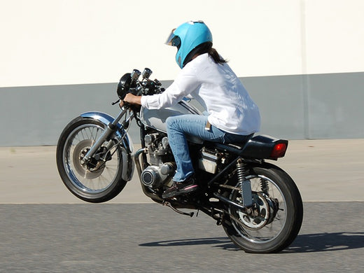 The Pros & Cons of Doing Motorcycle Wheelies