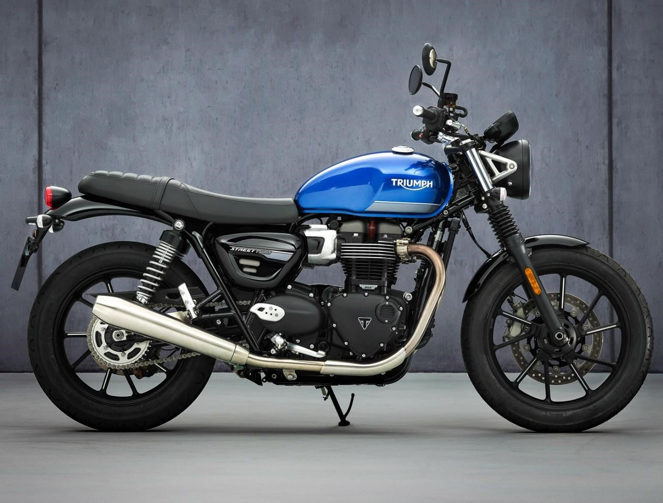 TRIUMPH STREET TWIN 900