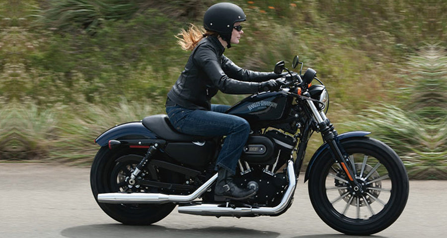 Harley Davidson Street 750 Vs. Harley Davidson Iron 883: Comfort and Ergonomics(2)
