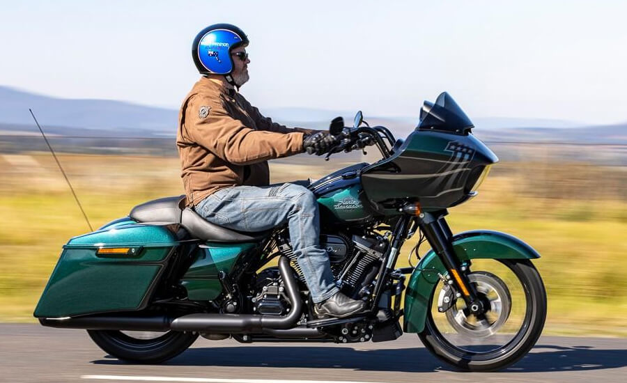 Comfort and Ergonomics: Harley Davidson Road Glide