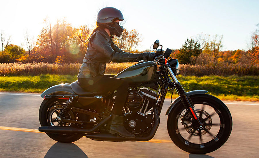 Comfort & Ergonomics: Harley Davidson Iron 883