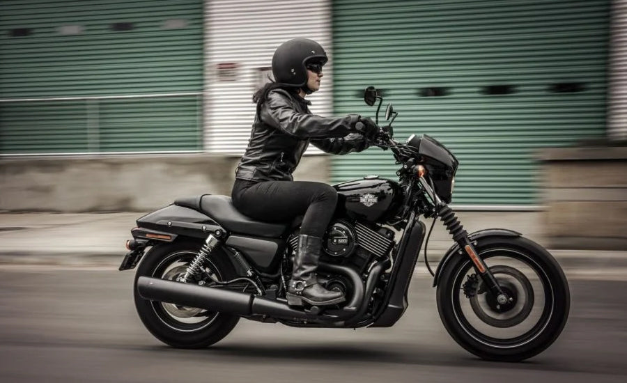 Comfort & Ergonomics: Harley Davidson Street 500