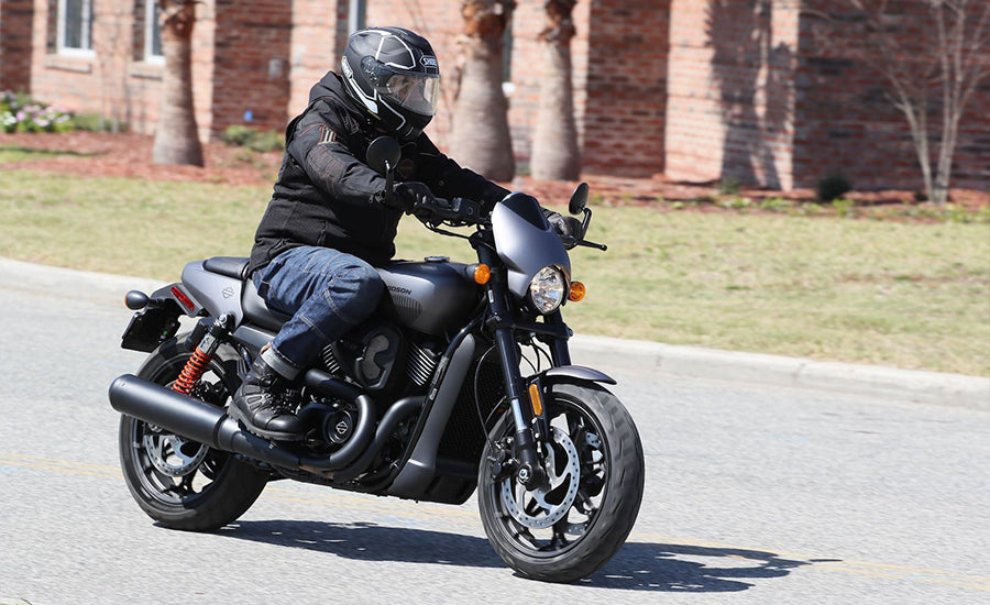 Comfort & Ergonomics: Harley Davidson Street Rod