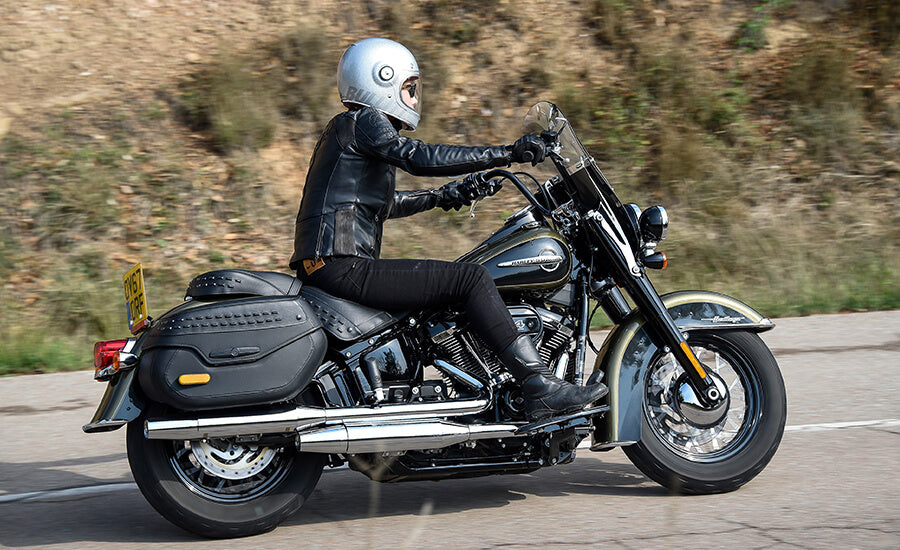 Comfort & Ergonomics: Harley Softail Heritage Classic