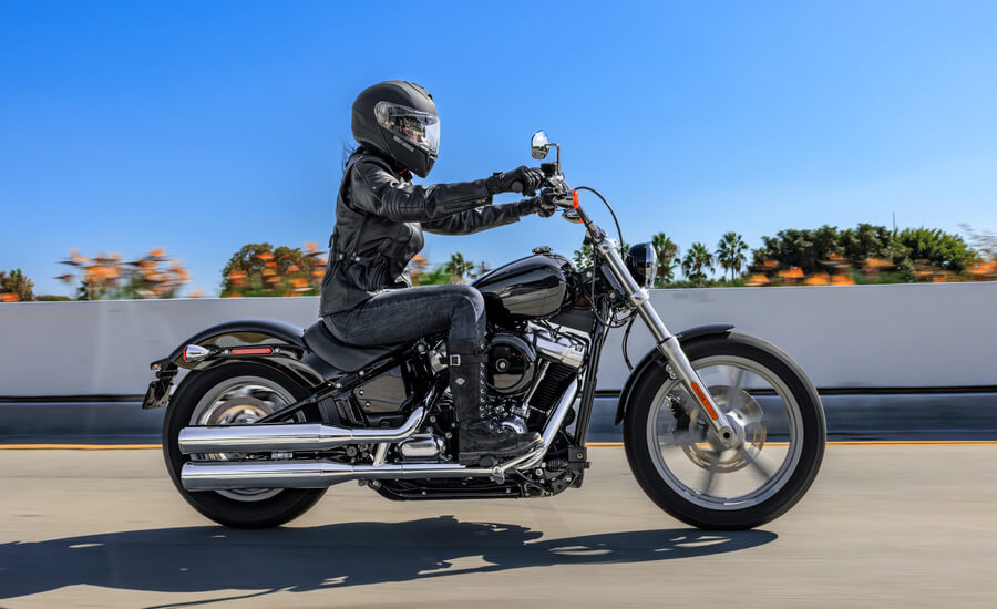 Comfort & Ergonomics: Harley Davidson Softail Standard