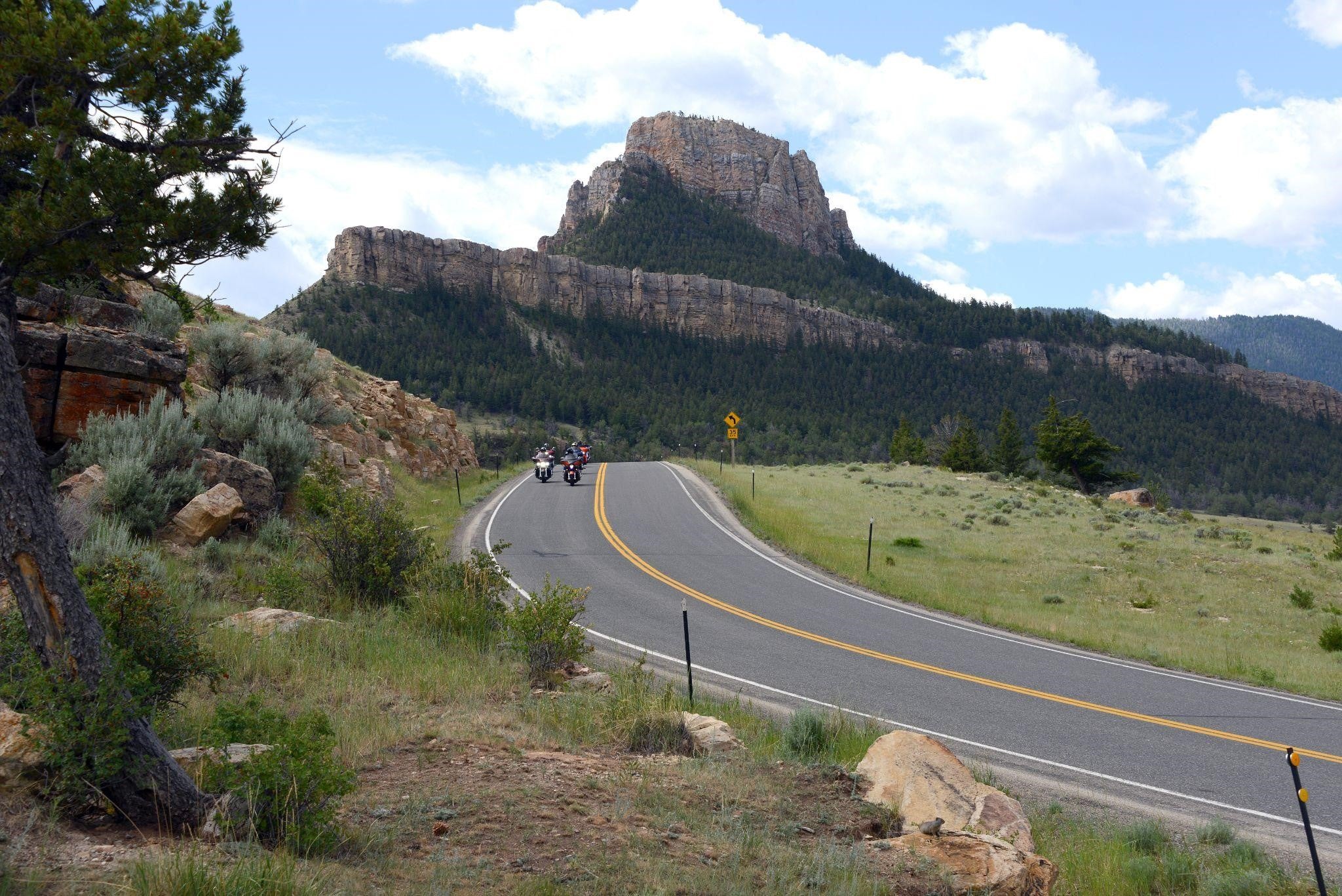 Best Roads and Destinations in Wyoming - Best Roads and Destinations