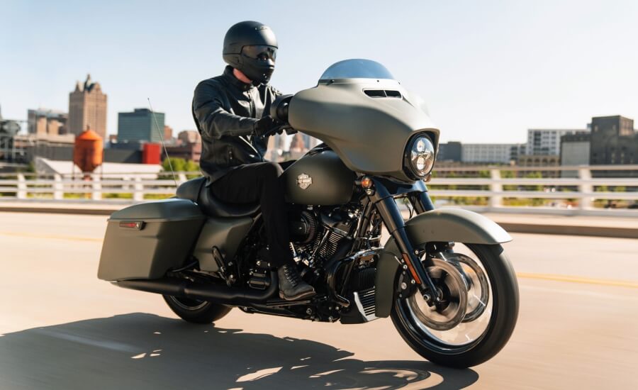 Comfort and Ergonomics: Harley Davidson Street Glide