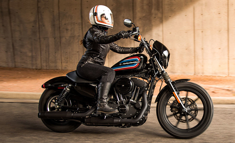 Comfort and Ergonomics: Harley Davidson Sportster Iron 1200