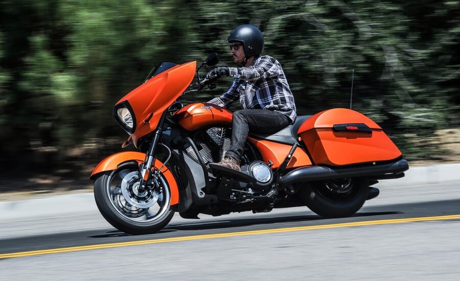 Victory Cross Country vs Harley Davidson Street Glide