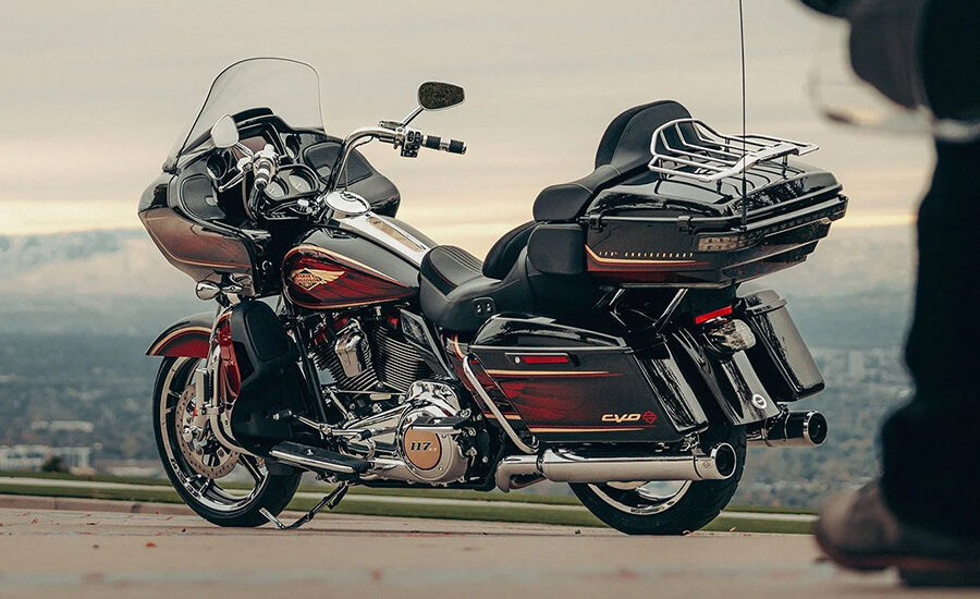 CVO TM Road Glide ® Limited Anniversary Edition