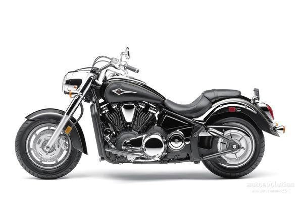 KAWASAKI VULCAN 2000 VN2000 AT FIRST GLANCE