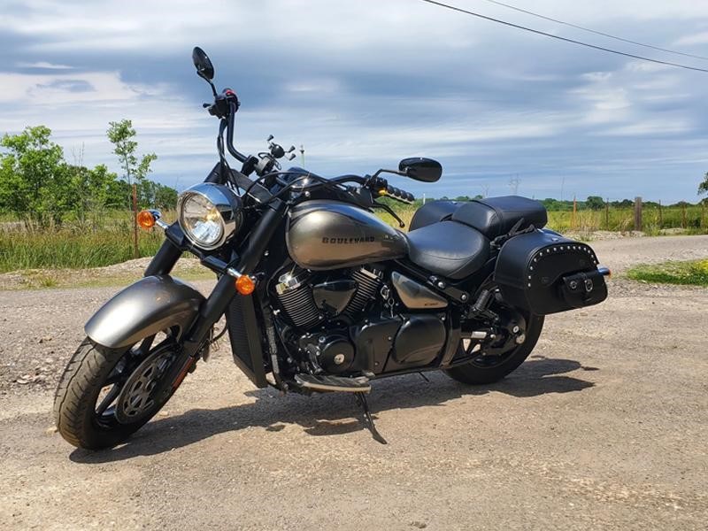 Suzuki Boulevard C90 At First Glance