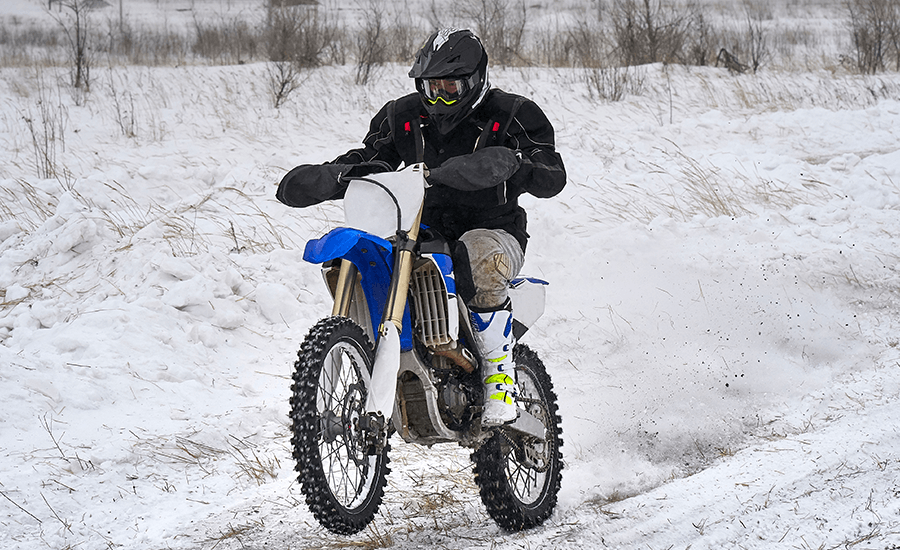 Tips for Riding a Motorcycle Over Snow (Wet Stuff on the Road)