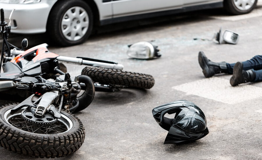 When Should You Not Move an Injured Rider?
