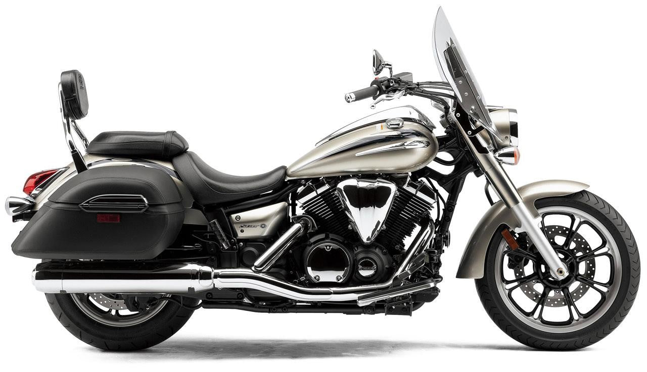 YAMAHA V-STAR 950 XVS950 AT FIRST GLANCE