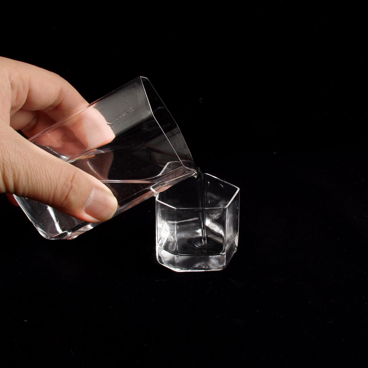 ガラス食器 六角角柱酒グラス ぐい呑み 60ml [全2種] Yoshinuma-glass 