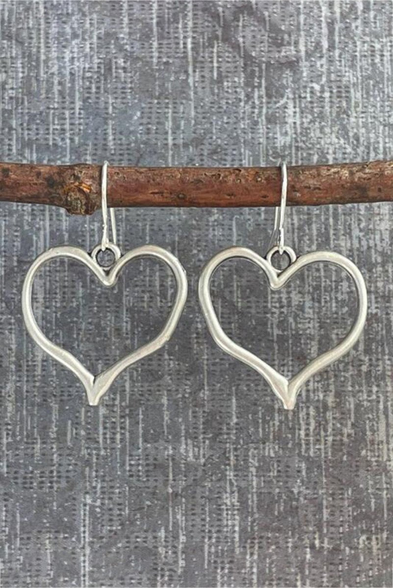 Billede af Genevive Silvery Heart Shape Hook Drop Øreringe