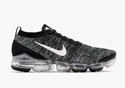 nike vapormax flyknit 3.0 trainers in black