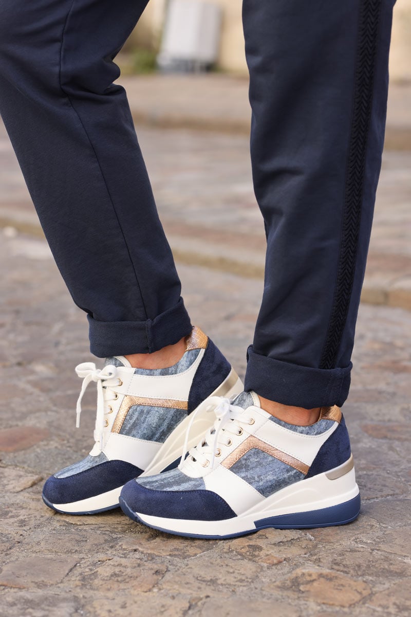 baskets compensées style running empiècements bleu jean