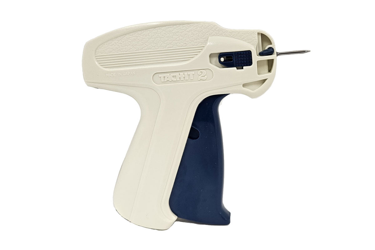 Avery Dennison Mark III ® Standard tag gun with 5,000 2 fasteners (barbs)  one spare needle by goldstar