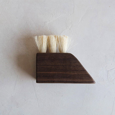 Medium Wooden Counter Brush No. MT0975 –