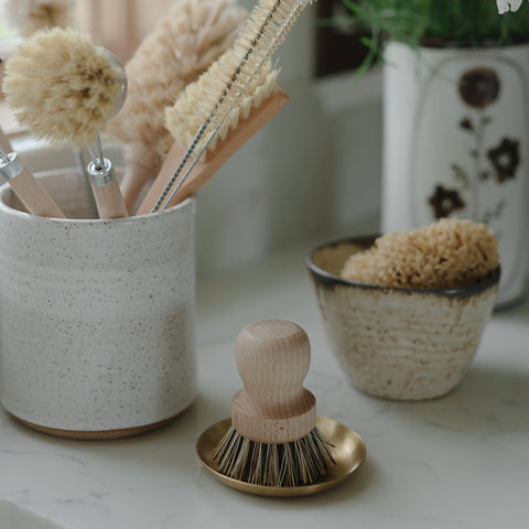 Simple Ceramic Dish Brush Holder