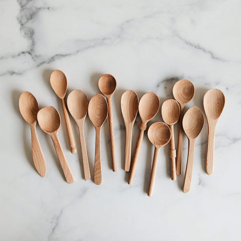 https://cdn.shopify.com/s/files/1/0763/2411/files/wooden-spoon-set-small_large.jpg?v=1695677357