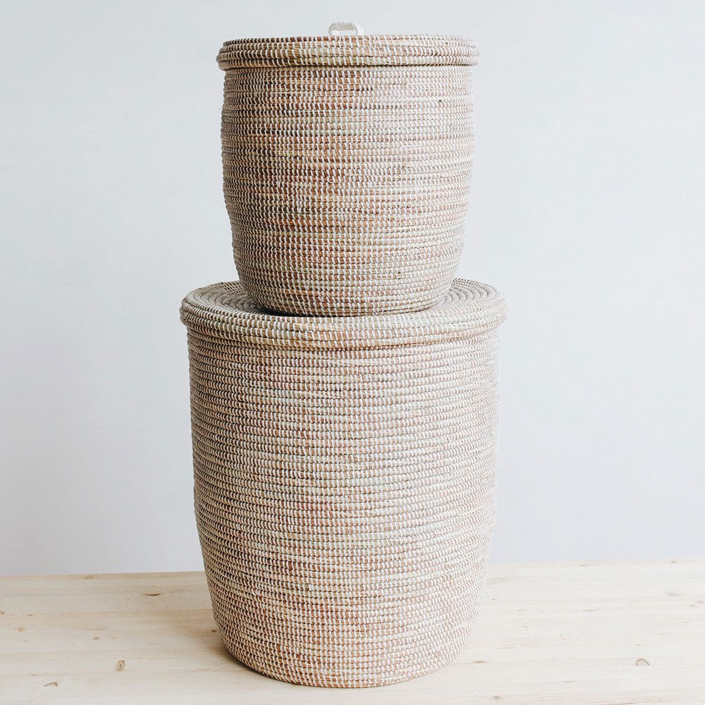 wicker hamper with lid and liner