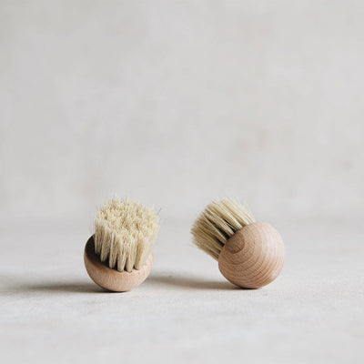 https://cdn.shopify.com/s/files/1/0763/2411/products/round-mushroom-brush_400x.jpg?v=1676215546