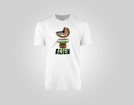 Camiseta Baby Yoda - Alien Cradle