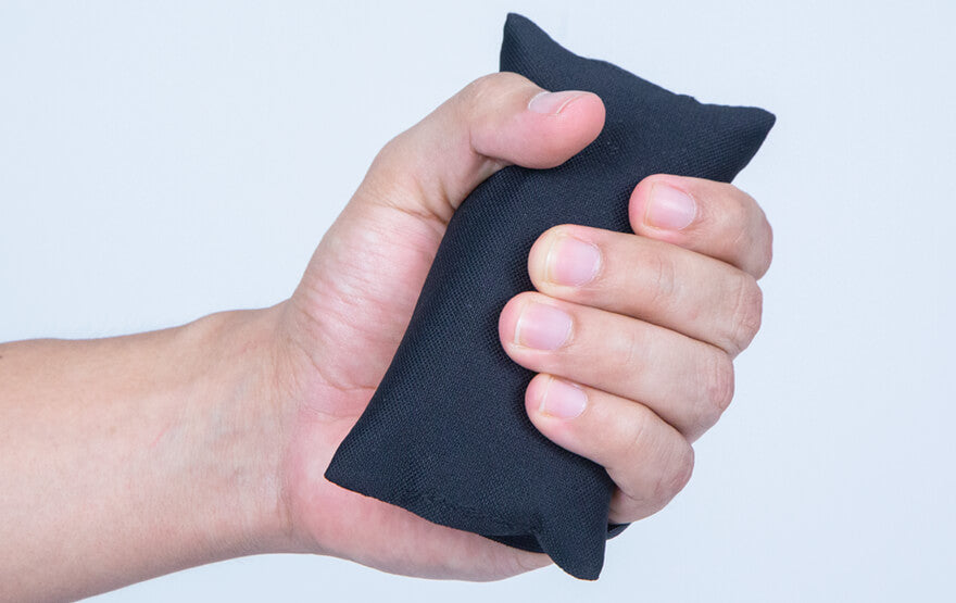 Hand holding a palm grips