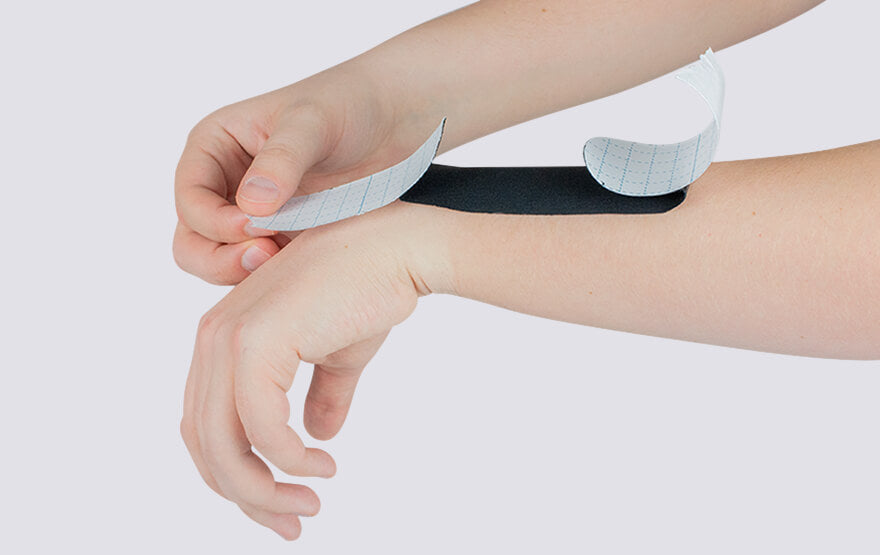 How to Wrap a Sprained Wrist - What are My Options? - Vive Health