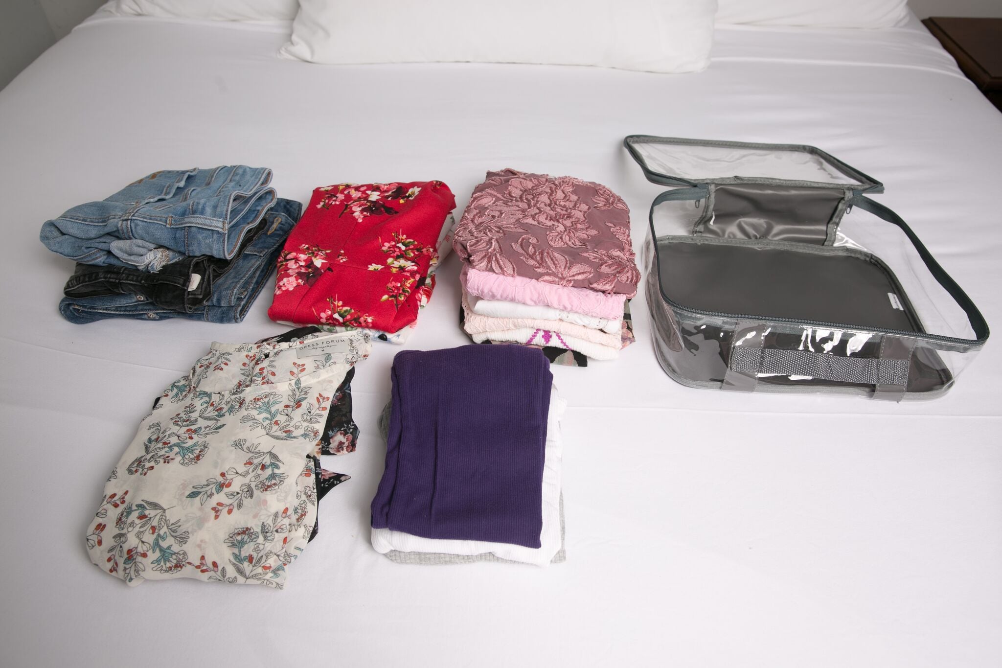 Medium packing cube for clothes flying essentials