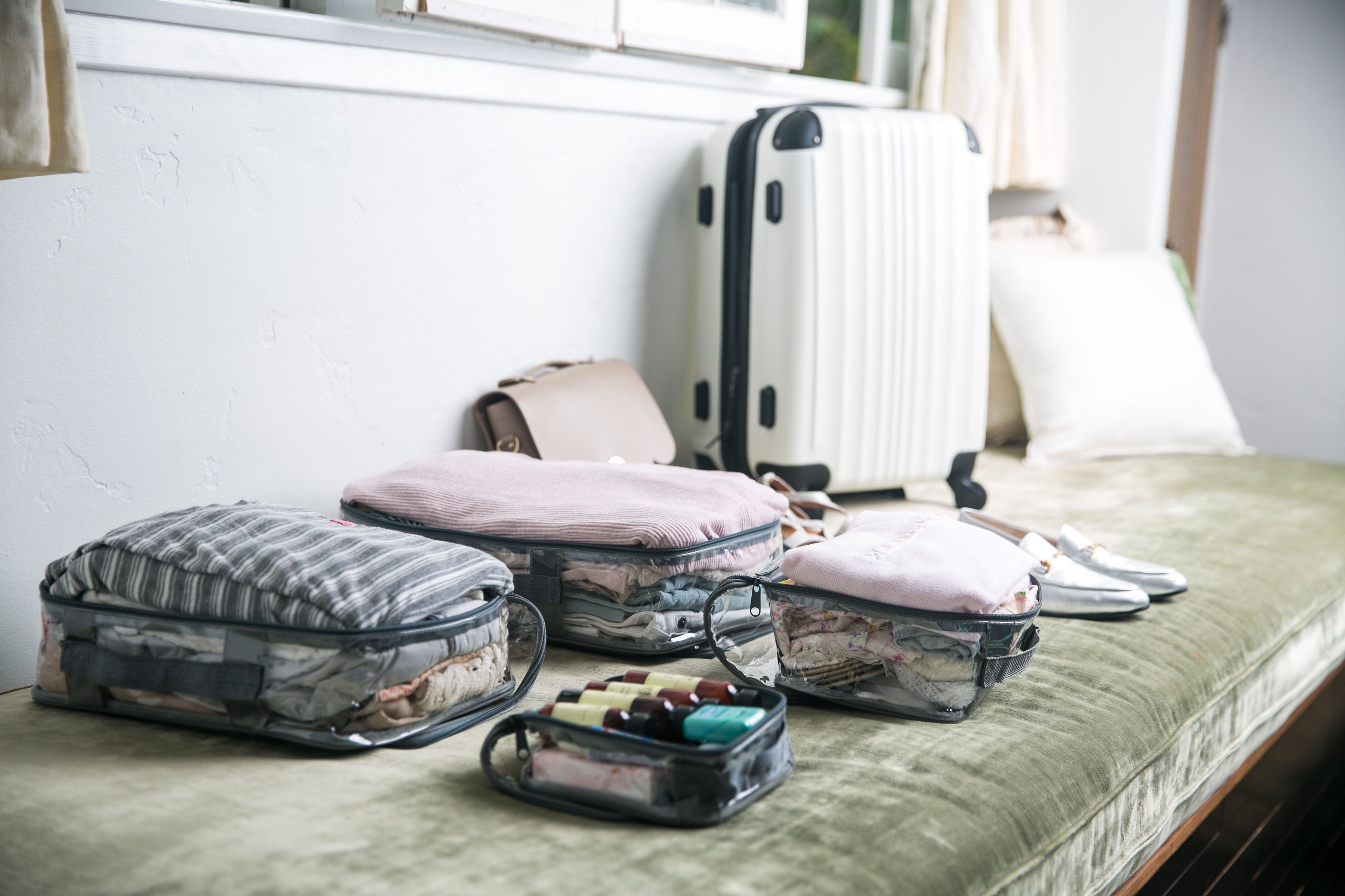 10 Best Travel Accessories For Long Flights That Will Keep You Comfy!